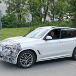 「BMW X3初の改良型が開発中。プロトタイプを初スクープ」の6枚目の画像ギャラリーへのリンク