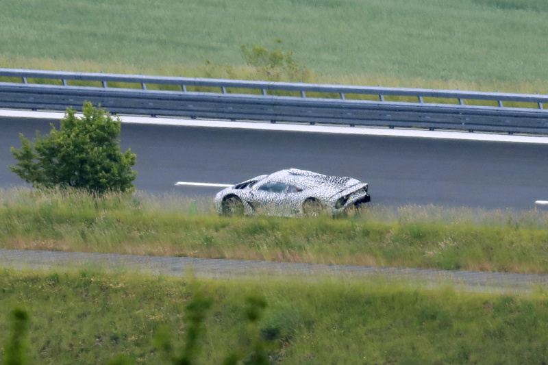 「メルセデスAMGプロジェクトワン、最高速度350キロ、初の1000馬力超ハイパーカーを公式リークで動画公開」の4枚目の画像