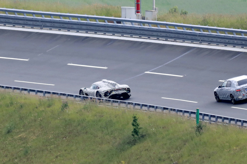 「メルセデスAMGプロジェクトワン、最高速度350キロ、初の1000馬力超ハイパーカーを公式リークで動画公開」の6枚目の画像