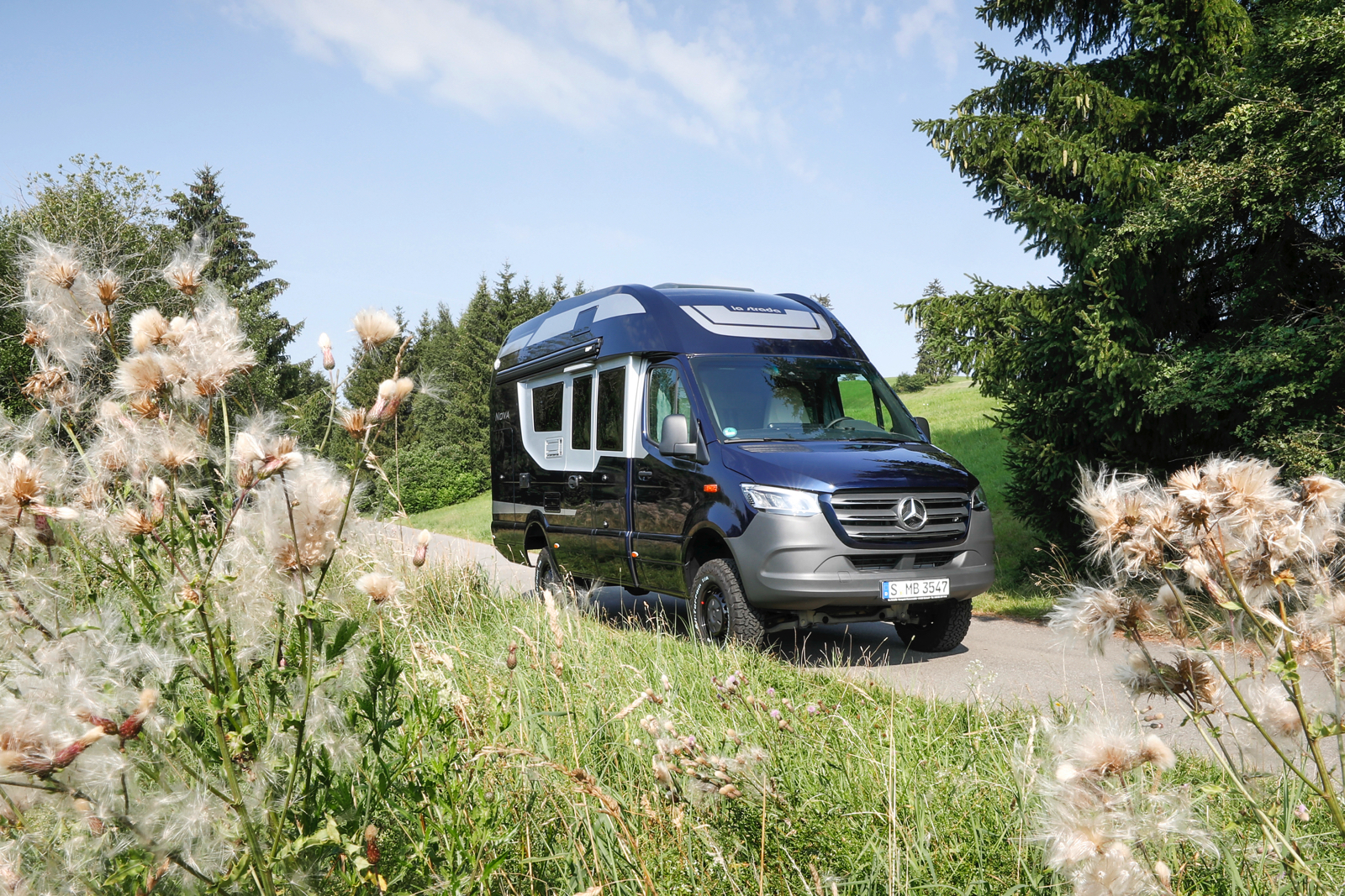 Motorhome Sprinter 0001 画像 海外の高級キャンピングカーがネットで楽しめる メルセデス ベンツの特設サイトが面白い Clicccar Com Motorhome Sprinter 0001 画像 海外の高級キャンピングカーがネットで楽しめる メルセデス ベンツの特設サイトが面白い Clicccar Com