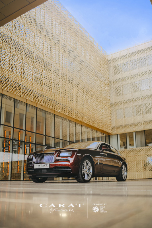 「プロトタイプの正体はカスタムカーだった！　世界最高の贅沢ワゴンが初公開」の3枚目の画像