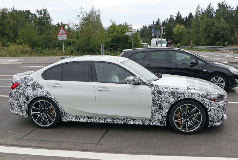 「デビューは9月23日!? 新型BMW M3、最終デザインここまで判明」の5枚目の画像