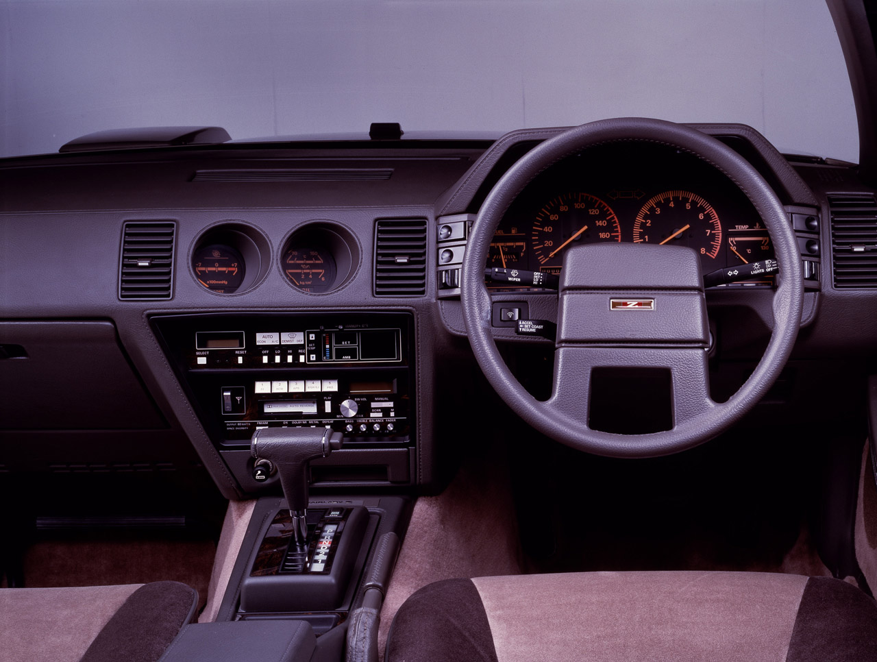 Fairladyz Ucar 010 画像 プロトタイプ発表直前 歴代フェアレディzの中古車は全面高の様相 フェアレディz 中古車情報 Clicccar Com