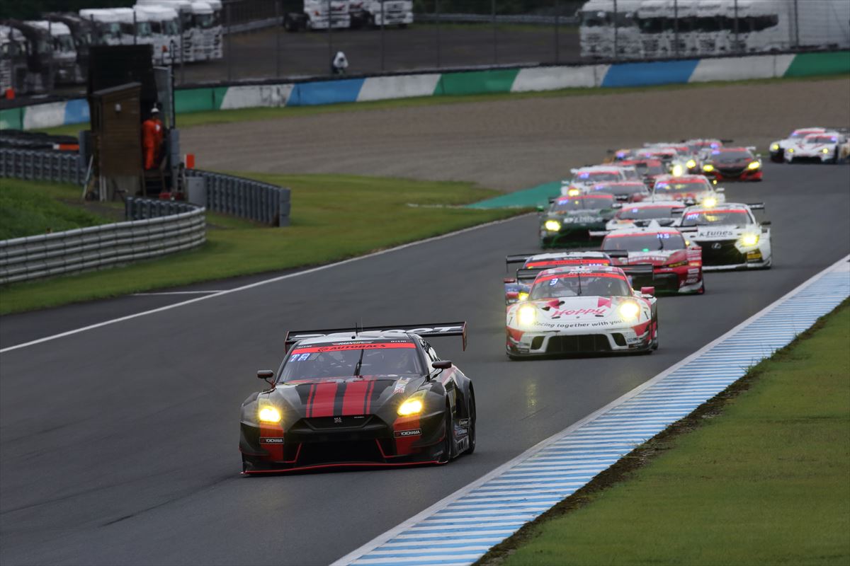 予選13位からの大逆転 第4戦もてぎでleon Pyramid Amgがタイヤ無交換で優勝 Super Gt 2020 Clicccar Com