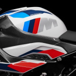 「BMWが二輪に「M」ブランドを初展開。最速級のリッターSSをグレードアップした「M1000RR」を初公開」の8枚目の画像ギャラリーへのリンク