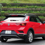 VW T-Rocは日本のクロスオーバーSUV試乗を席捲できるか？【新型車インプレッション・車両概要編】 - T-ROC後ろ7:3
