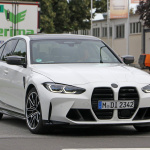 ついにヴェールを脱いだ新型・BMW M3、公式写真で見られないホワイトカラーを激写！ - BMW M3 White 3