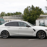 ついにヴェールを脱いだ新型・BMW M3、公式写真で見られないホワイトカラーを激写！ - BMW M3 White 4