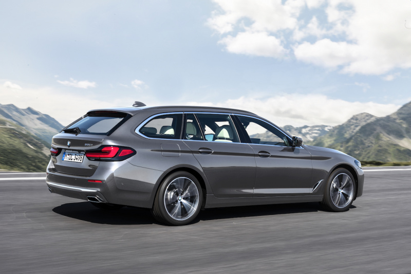 「BMW 5シリーズが彫りの深い顔立ちに変身。iPhoneで車両のロック・アンロックが可能に【新車】」の1枚目の画像