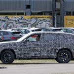 「やっぱり来た！　BMW最高級SUV「X8」市販型プロトタイプをキャッチ」の5枚目の画像ギャラリーへのリンク