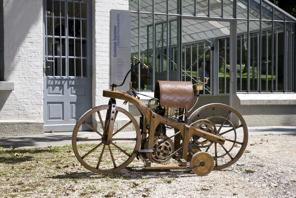 Innovationen vor mehr als 100 Jahren: Motorenjubiläen 2020