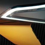 市販型をチラっと公開。ルノーが次世代EVクロスオーバーを開発中 - Renault-EV-Concept-1