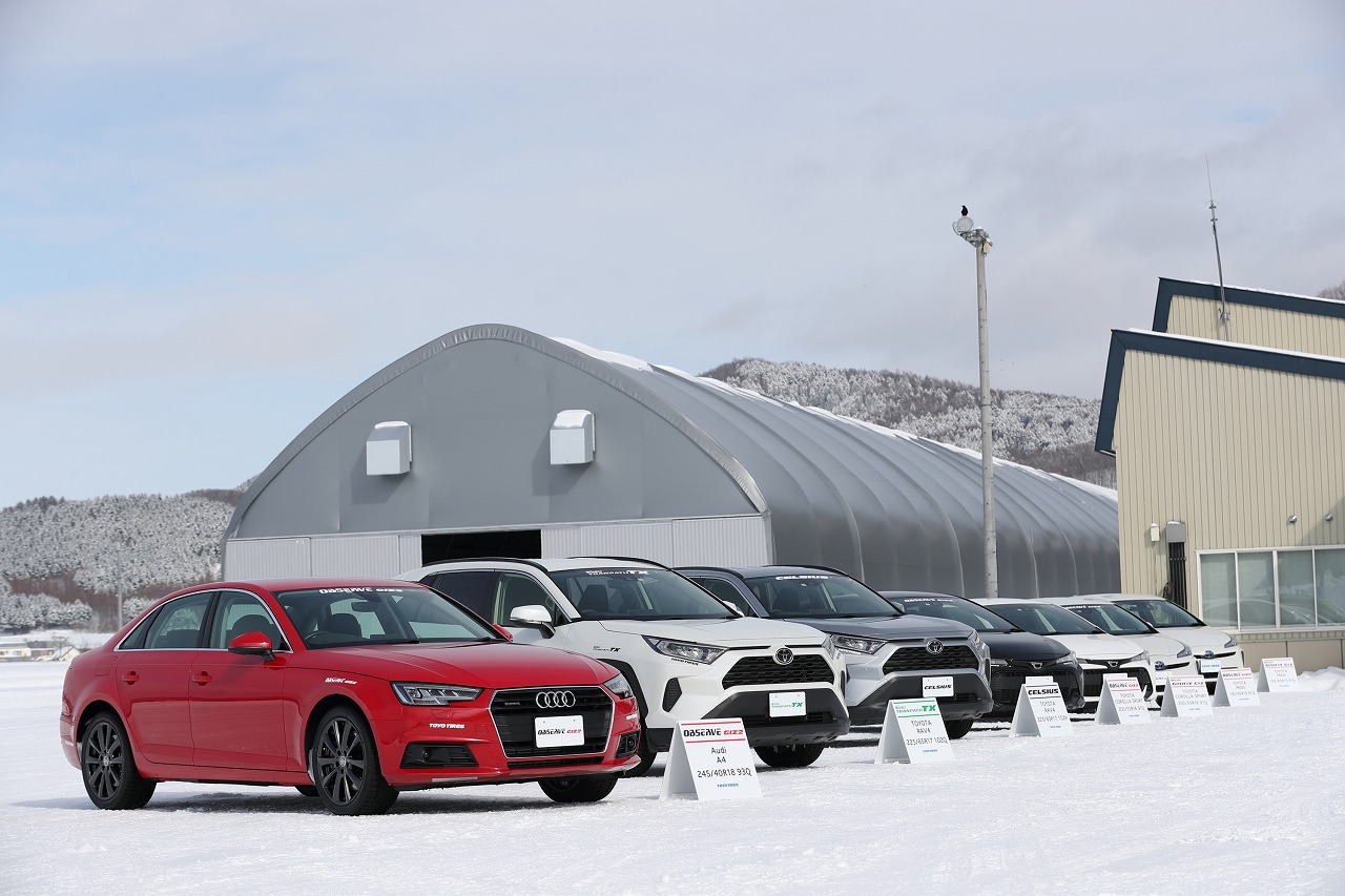 Toyo Observegiz2 02 画像 スッと曲がる印象 トーヨータイヤの新スタッドレス オブザーブ ギズツーが厳しい日本の冬を安心で楽しくする Toyo Tires Observe Giz2試乗 Clicccar Com