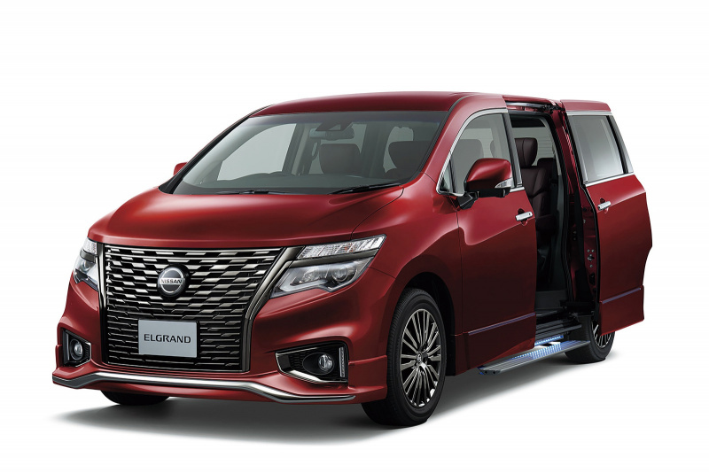 「マイナーチェンジを受けた日産エルグランドに、大人のカスタム「AUTECH」が新たに登場【新車】」の6枚目の画像