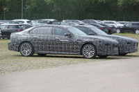 「BMW・7シリーズ次世代型、EVとPHEVモデルをダブルスクープ！」の2枚目の画像ギャラリーへのリンク