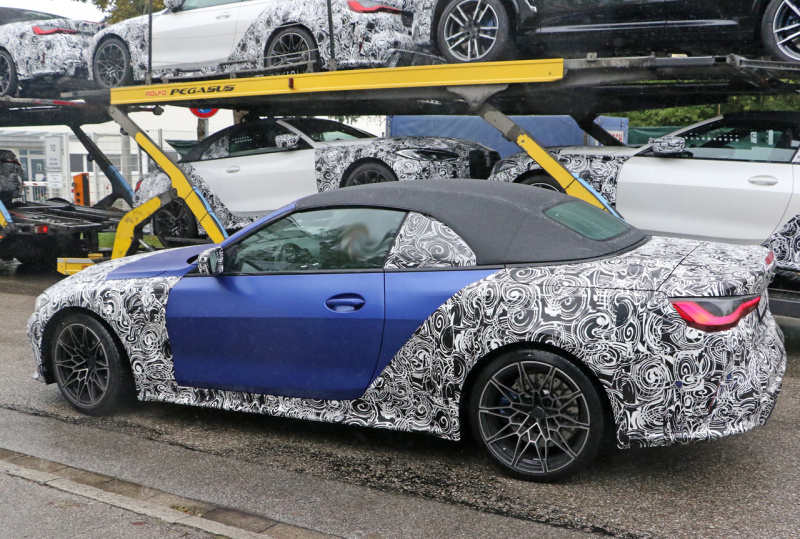 「BMW 4シリーズ・最強オープンモデル「M4カブリオレ」、新色フローズンブルーを目撃！」の5枚目の画像