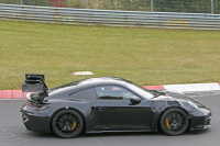謎の充電ポートを発見！　新型ポルシェ911 GT3 RS、パワートレインはどうなる !? - Porsche 992 GT3 RS 9