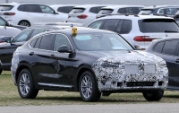 「BMW X4大幅改良へ。大型ドットグリル装備車の正体は!?」の1枚目の画像ギャラリーへのリンク