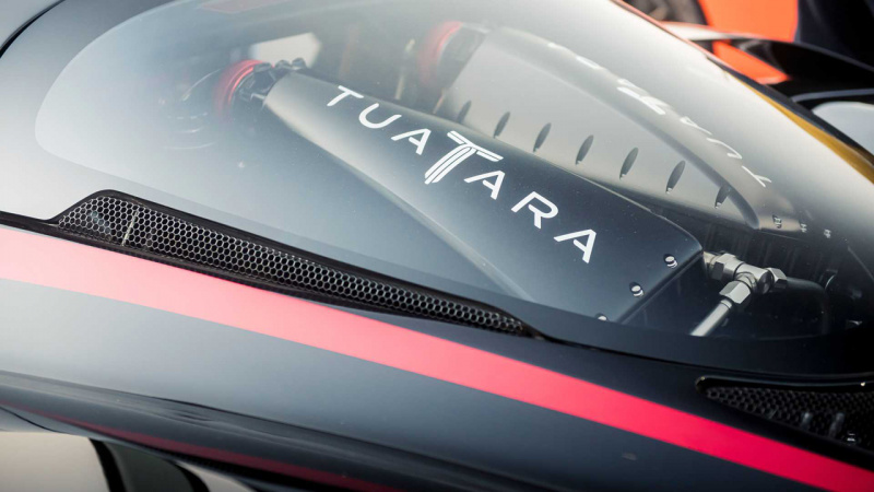 「ついに最高速500km/h以上に到達！　夢のスーパーカーSSC「トゥアタラ」、市販車最速ブガッティを抜き去る」の10枚目の画像