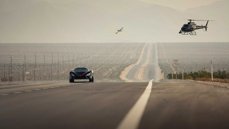 「ついに最高速500km/h以上に到達！　夢のスーパーカーSSC「トゥアタラ」、市販車最速ブガッティを抜き去る」の8枚目の画像
