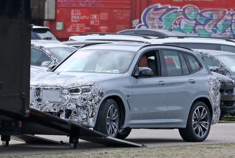 「BMW X3が大幅改良へ。高性能モデル「M40i」、市販型パーツ装着完了！」の3枚目の画像