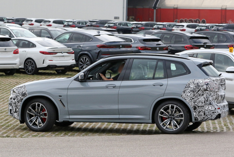 「BMW X3が大幅改良へ。高性能モデル「M40i」、市販型パーツ装着完了！」の7枚目の画像