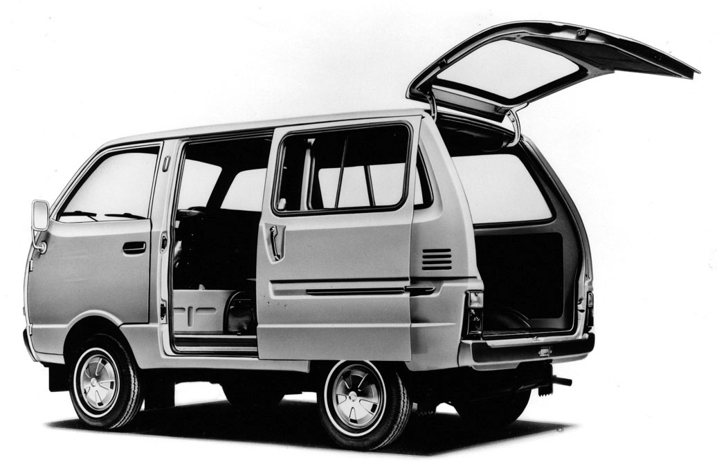 はたらくクルマの代表格 60周年を迎えたダイハツ ハイゼットシリーズを振り返る Clicccar Com