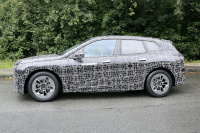 発表秒読み。BMWフラッグシップ電気SUV「iNEXT」、市販型は1千万円超え！ - Spy shot of secretly tested future car