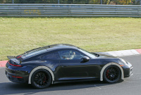ポルシェ911にSUVバージョン登場？「サファリ」仕様設定の噂！ - Porsche 911 High riding prototype 13