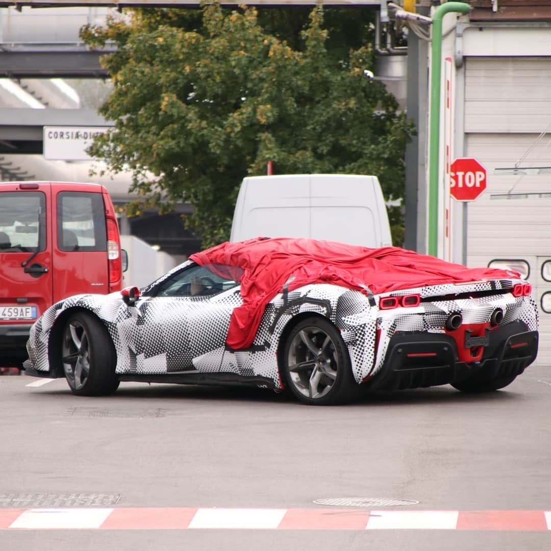 ferrari-sf90-spider-spied-1 画像｜フェラーリ「SF90 ストラダーレ