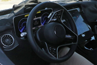 「メルセデス・ベンツのフラッグシップEVクロスオーバー「EQS SUV」市販型、コクピットを激写！」の11枚目の画像ギャラリーへのリンク