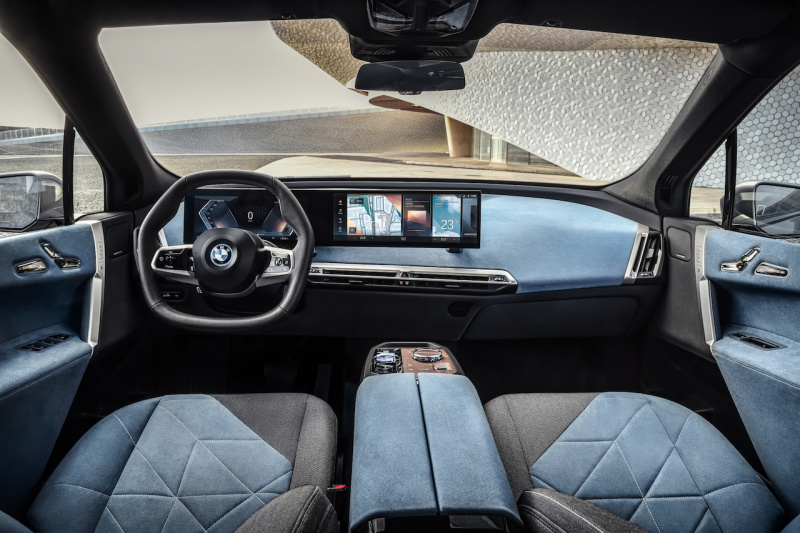「BMWが次世代EVの大型SUV「BMW iX」を公開」の7枚目の画像
