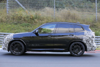BMW X3改良型、473馬力の最強モデル「M」がニュルを激走！ - Spy shot of secretly tested future car