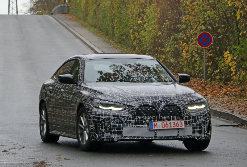 「BMW 5ドア「4シリーズ グランクーペ」の生産型LEDが点灯」の3枚目の画像