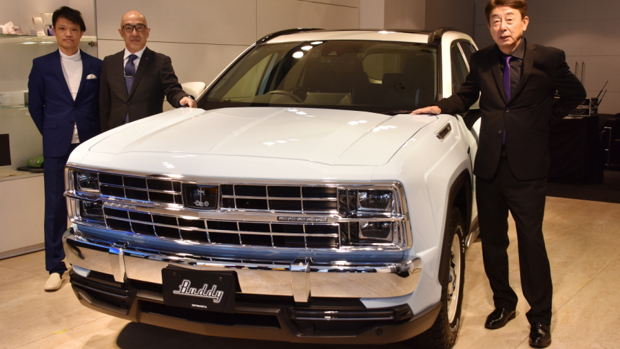 さて問題です このクルマのベース車は何でしょう 光岡自動車初のアメ車風suv Buddy バディ 登場 Clicccar Com