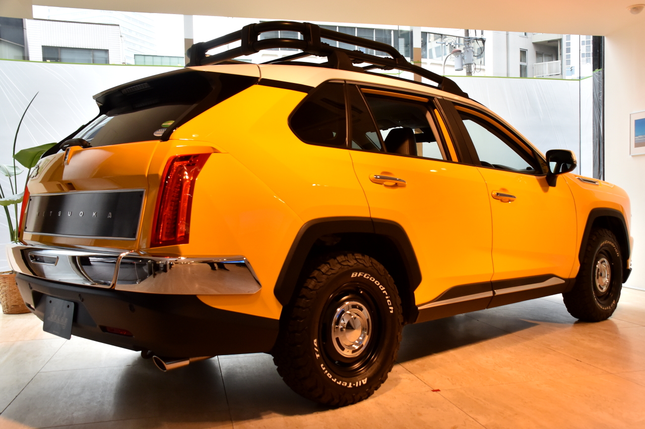 MitsuokaBuddy20 画像｜さて問題です。このクルマのベース車は何でしょう？ 光岡自動車初のアメ車風SUV「Buddy（バディ ...