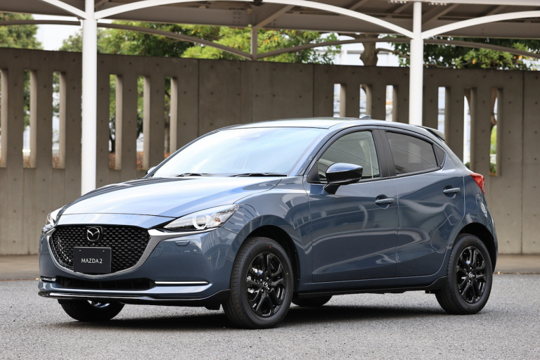 MAZDA2_20201202_4 画像|MAZDA 2に上質でスポーティな特別仕様車の「BLACK TONE EDITION」が登場 ...