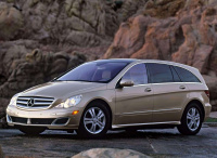 メルセデス・ベンツ Rクラス後継モデルは「GLR」!?　1000馬力のEVで復活の可能性 - Mercedes-Benz-R500-2006-1600-09