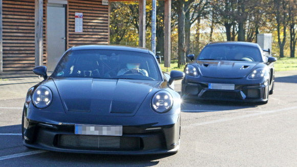 ポルシェ 911GT3 vs ケイマンGT4 RS_003