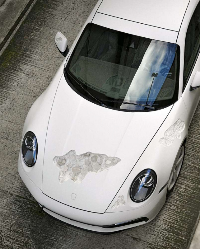 「ポルシェ初のEV「タイカン」のポップアップストア「Porsche Taycan Popup Harajuku」が期間限定オープン」の4枚目の画像