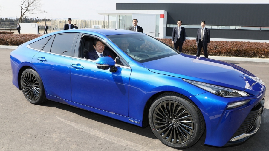 燃料電池車の水素は爆発しないのか 2代目トヨタmirai発売前に知っておきたい水素 燃料電池車の価格 メリット 仕組み Clicccar Com