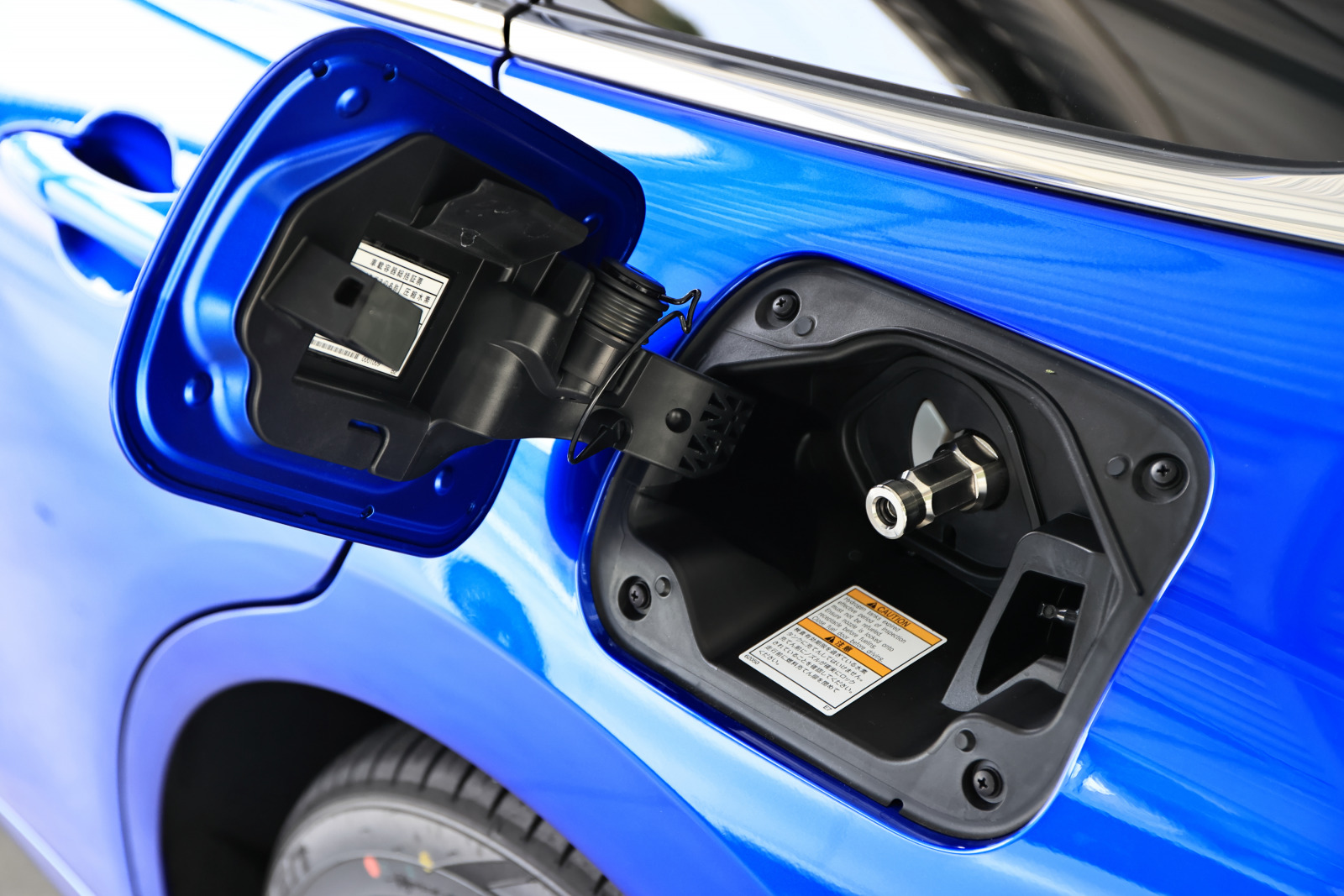 「燃料電池車の水素は爆発しないのか？　2代目トヨタMIRAI発売前に知っておきたい水素・燃料電池車の価格、メリット、仕組み」の5枚目の画像