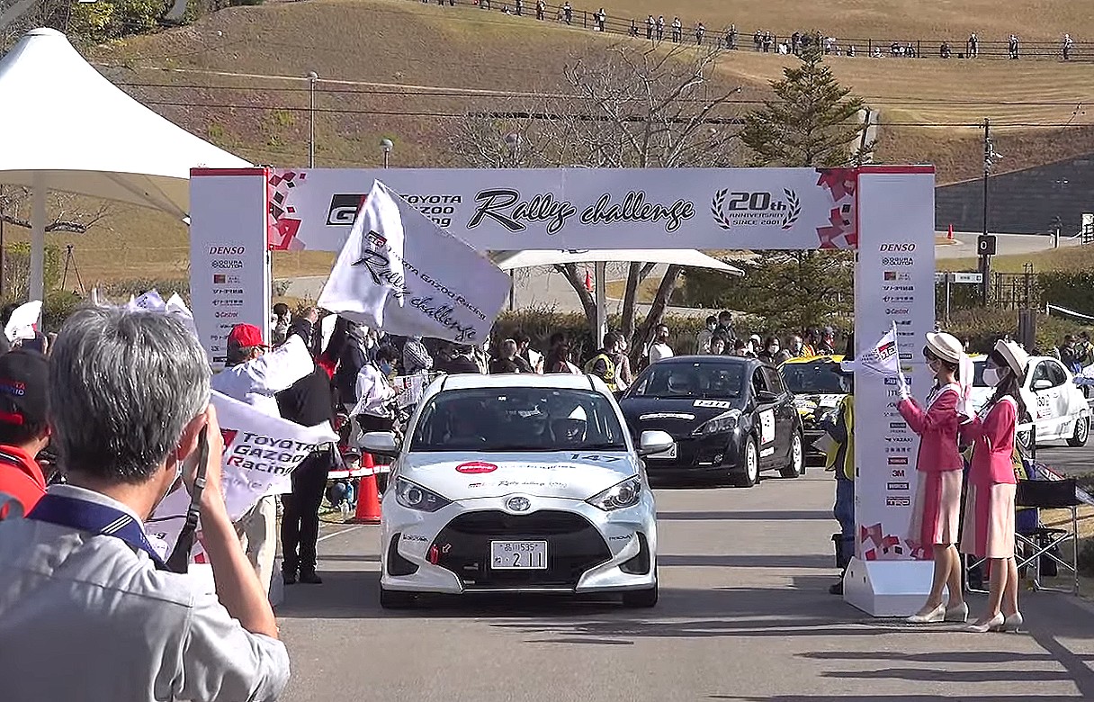 Kazuoshimizu Rally Gazoo Toyota 05 画像 軽量化はコ ドラで ヤリスcvt清水和夫号 Toyota Gazoo Racing Park In Tgrラリーチャレンジ豊田でラストラリーに出陣 Sye X Clicccar Com