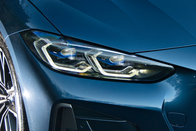 「縦型キドニーグリルがインパクト大の新型BMW 4シリーズ クーペの装備、居住性、積載性をチェック」の6枚目の画像