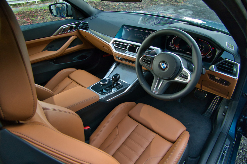 「縦型キドニーグリルがインパクト大の新型BMW 4シリーズ クーペの装備、居住性、積載性をチェック」の10枚目の画像