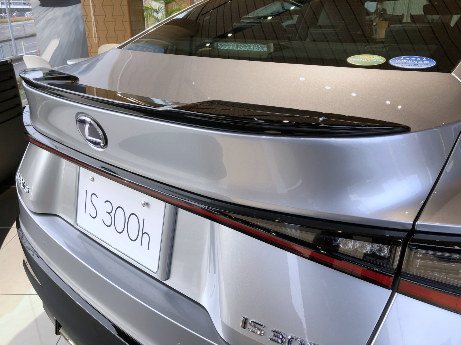Lexus Color 画像 これからは銀色が 映える レクサスの多彩なシルバーカラーがカッコいい Clicccar Com