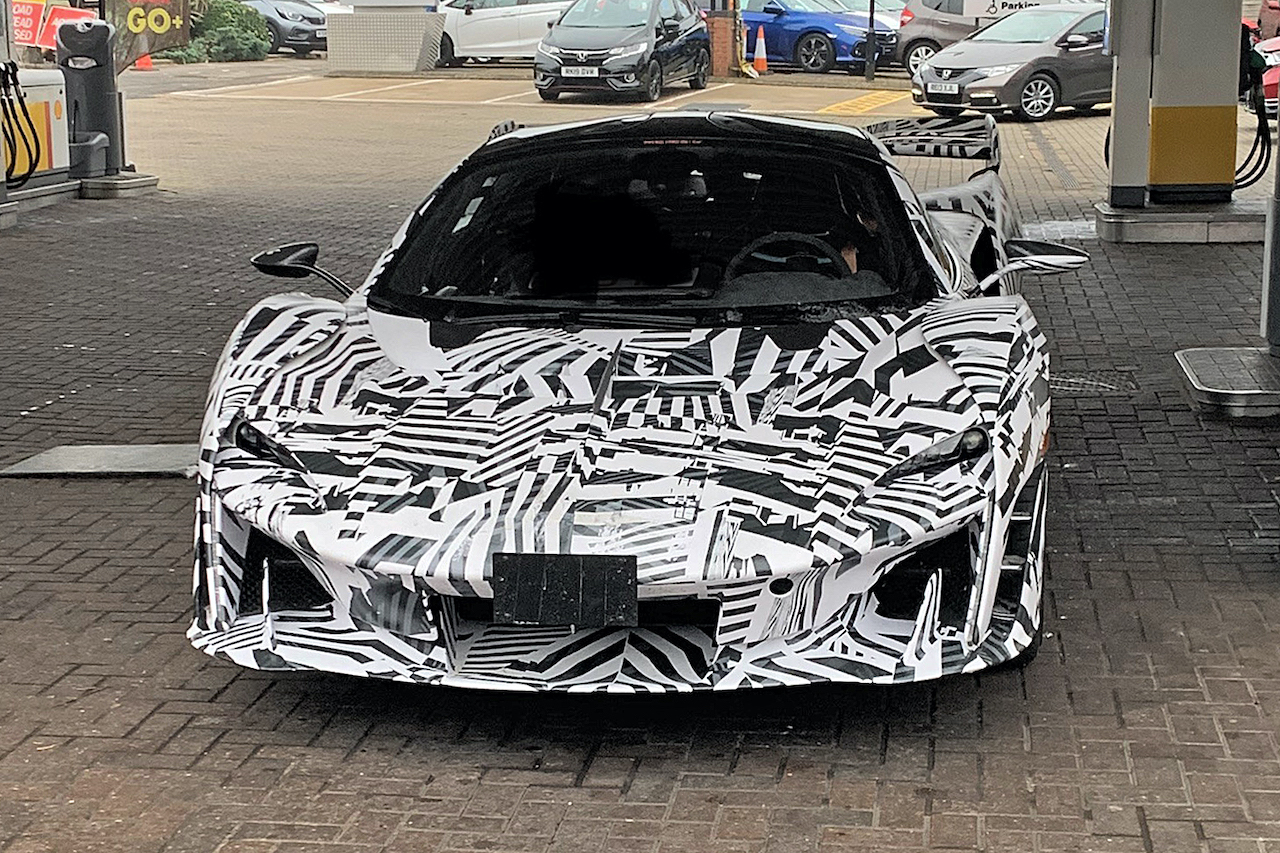 極秘開発中 マクラーレン次世代ハイパーカー セイバー は1 134馬力のphev Clicccar Com