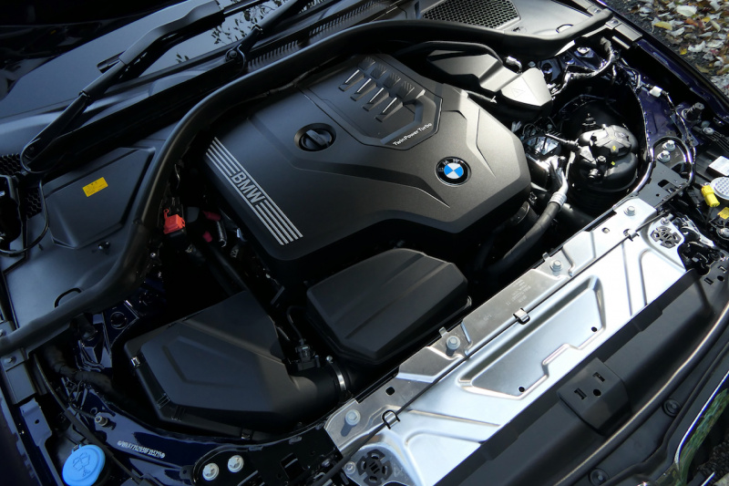 「BMW 3シリーズツーリングに加わった「素の」318i ツーリングは、スポーティな走りが光る」の2枚目の画像
