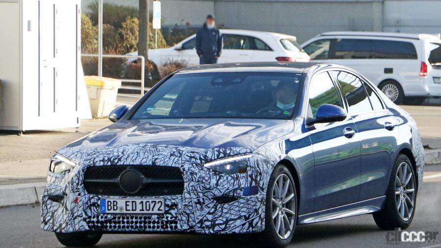 デビュー直前 メルセデス ベンツcクラス セダン次期型 新色ブルーの開発車両をスクープ Clicccar Com