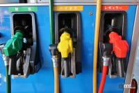 右と左どっち？　ガソリンスタンドで慌てずに「給油口の位置」を瞬時に知る方法 - gasstand_selfservice_006b